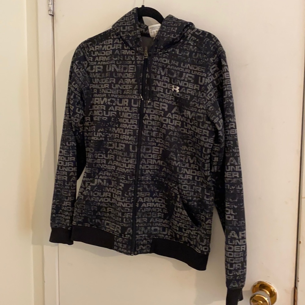 Ladies medium under armour hoodie